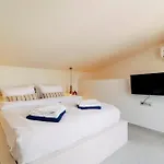 3 Complex Villa *
